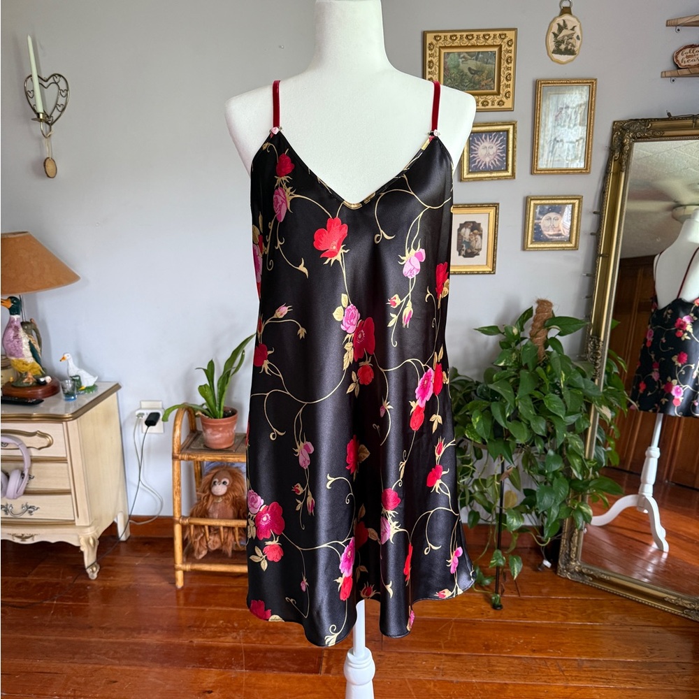 Elegant Floral Satin Chemise - Black and Pink